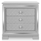 Seleena Glam Silver Wood 5-Piece Tufted Panel Bedroom Set with USB Port by Furniture of America