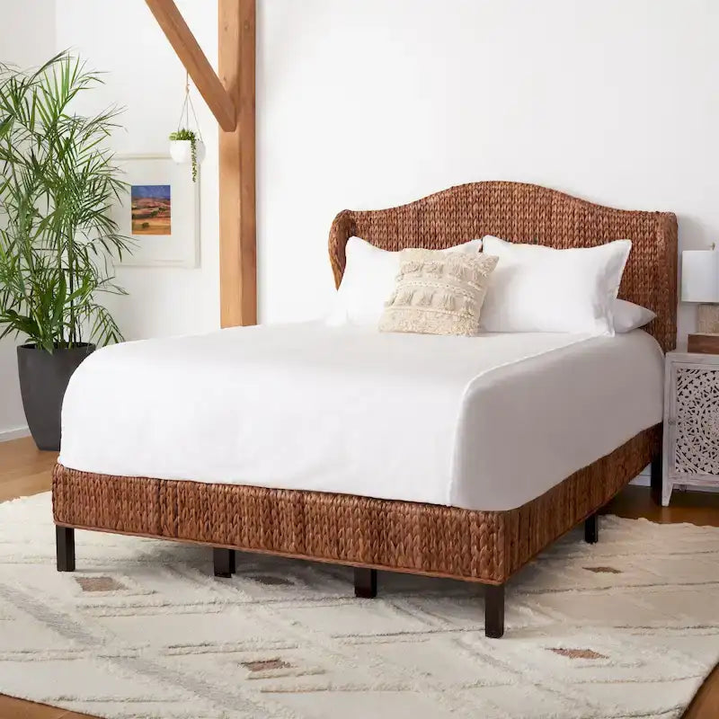 SAFAVIEH Regine Coastal Rattan Bed