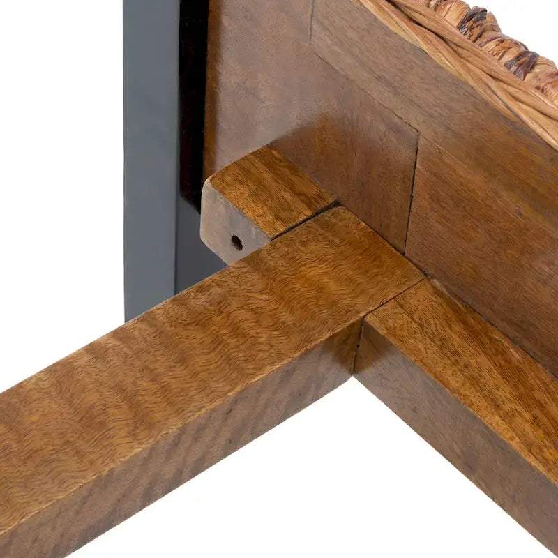 SAFAVIEH Regine Coastal Rattan Bed