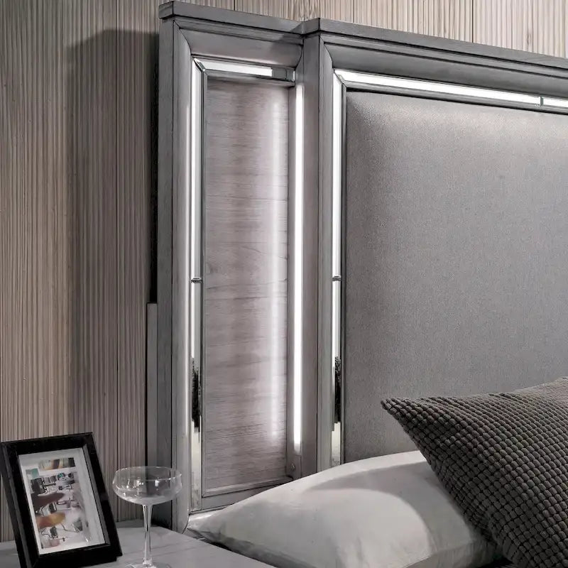 Furniture of America Taia Contemporary Grey 3-Piece Panel Bed, Nightstand and Dresser Set with LED